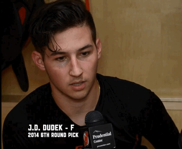 Superbe penalty de l'espoir des Devils J.D. Dudek