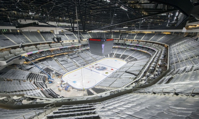 La glace est prête dans la nouvelle Rogers Place