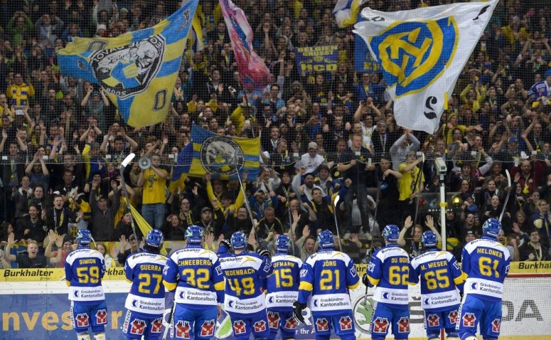Le HC Davos uniformise ses maillots