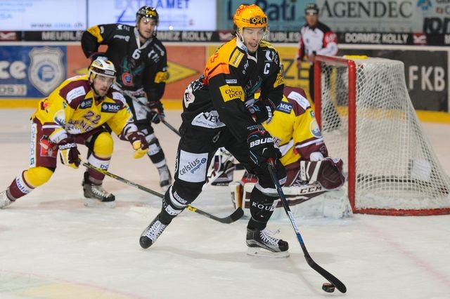 Le hockey sur glace toujours plus populaire en Suisse