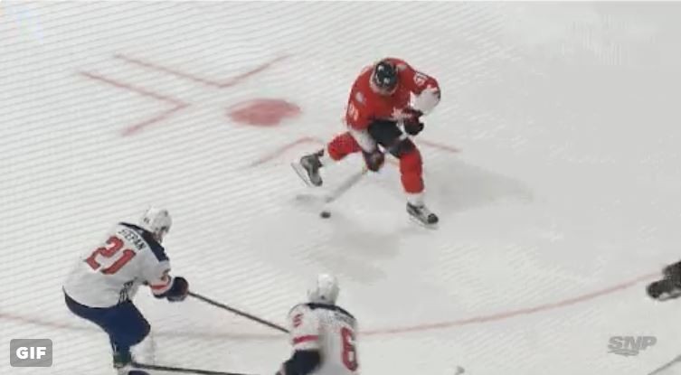 Joli geste de Steven Stamkos sur son assist à John Tavares
