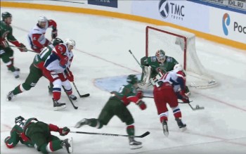 Un but tout en maîtrise d'Andrei Loktionov