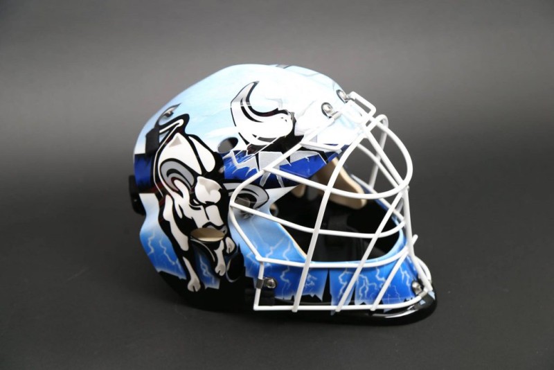 Le nouveau masque de Tobias Stephan dans les détails