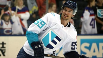 Roman Josi et Sidney Crosby en live lors de leur dernier affrontement