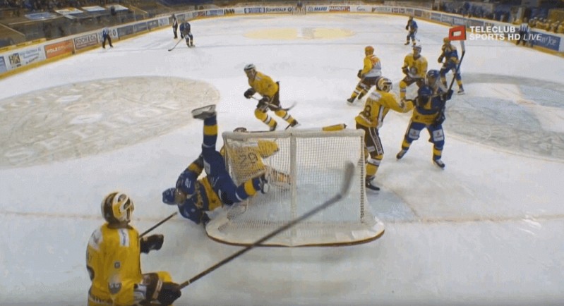 A revoir : la charge de Floran Douay sur Robert Kousal