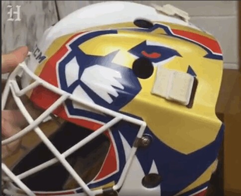 Roberto Luongo présente son nouveau masque