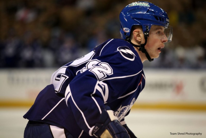 Joel Vermin passe la coupe du Lightning et marque des points