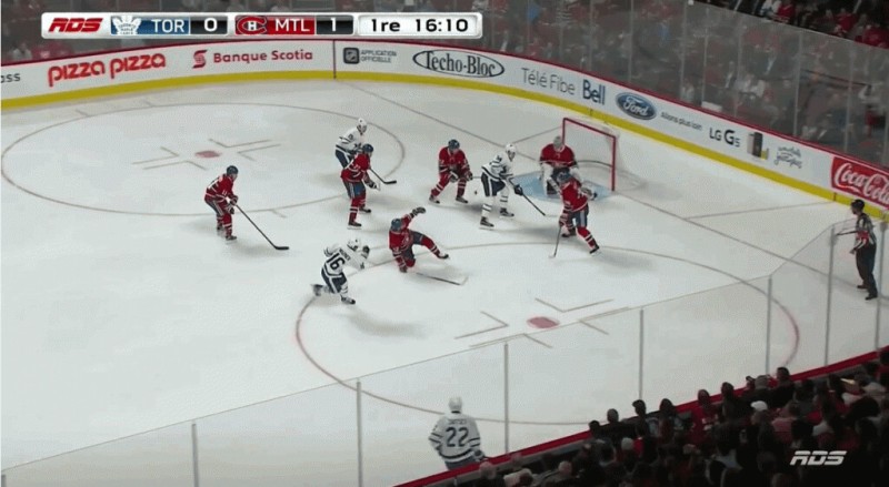 Sven Andrighetto paie de sa personne