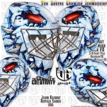 Le nouveau masque de Jason Kasdorf