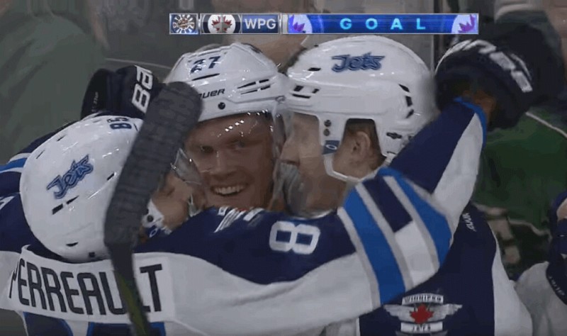 Un but tout en puissance de Nikolaj Ehlers