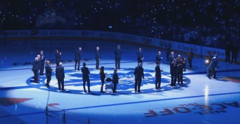 Vidéo : les Leafs retirent 11 numéros d'anciennes légendes du club