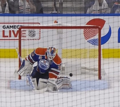 A voir : Cam Talbot encaisse un but du centre de la glace