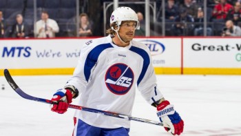 Teemu Selanne de retour dans le maillot des Jets, Gretzky et Messier dans celui des Oilers
