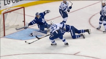 Un arrêt spectaculaire de Frederik Andersen sur Victor Hedman