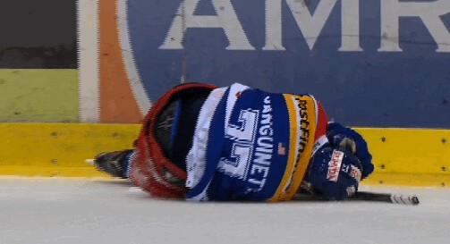 A revoir : la charge de Chris Baltisberger sur Bobby Sanguinetti