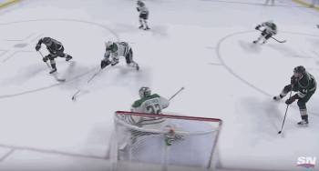 Sublime passe de Jason Zucker pour le 1er but en NHL de Tyler Graovac