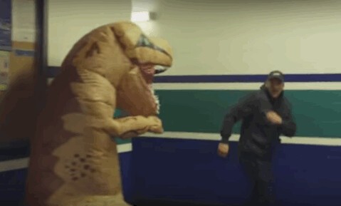 Drôle de rencontre pour Sven Baertschi et les Canucks