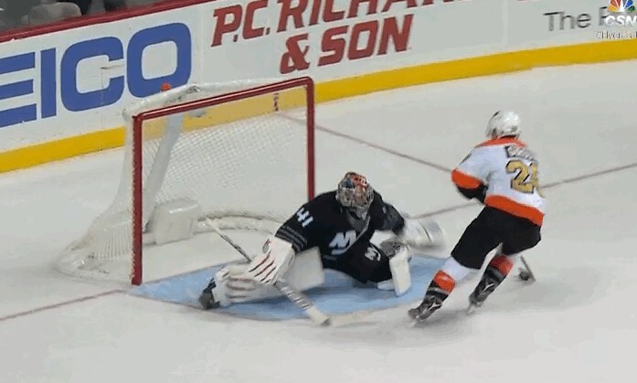Trop facile pour Claude Giroux face à Jaroslav Halak