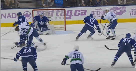 Fin de match houleuse à Toronto suite à une charge de Nazem Kadri sur Daniel Sedin