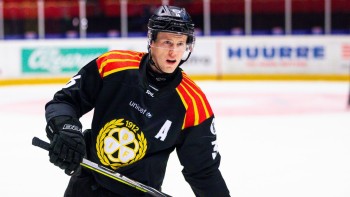 Les Frölunda Indians ont cette saison un maillot légèrement surchargé...