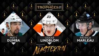 Auston Matthews et Mitchell Marner s'invitent dans un champ de maïs
