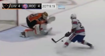 Pour le plaisir : le magnifique penalty du Genevois Michael Keränen