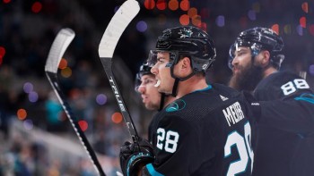 La participation de Nico Hischier aux Mondiaux est toujours incertaine