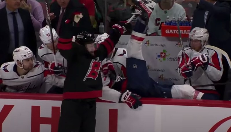 Tom Wilson va prendre au moins six matchs pour ce vilain geste