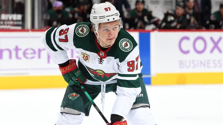 Dean Kukan et Elvis Merzlikins dans l'équipe de départ de Columbus