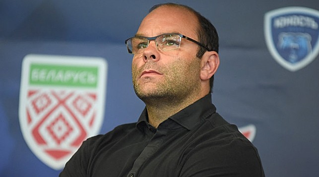 Craig Woodcroft connaît également quelques problèmes relationnels et sportifs du côté de Minsk