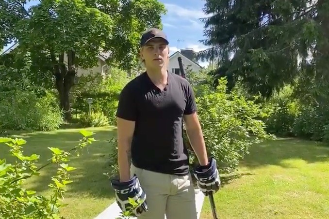 Ambri met Julius Nättinen sous contrat