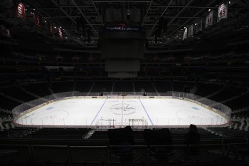 La NHL filtrera les injures pour la reprise du championnat