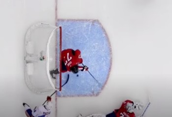 T.J. Oshie se substitue parfaitement à Braden Holtby