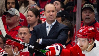 Les Capitals virent leur coach