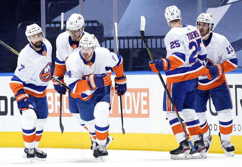 Les Islanders rejoignent le Lightning en finale