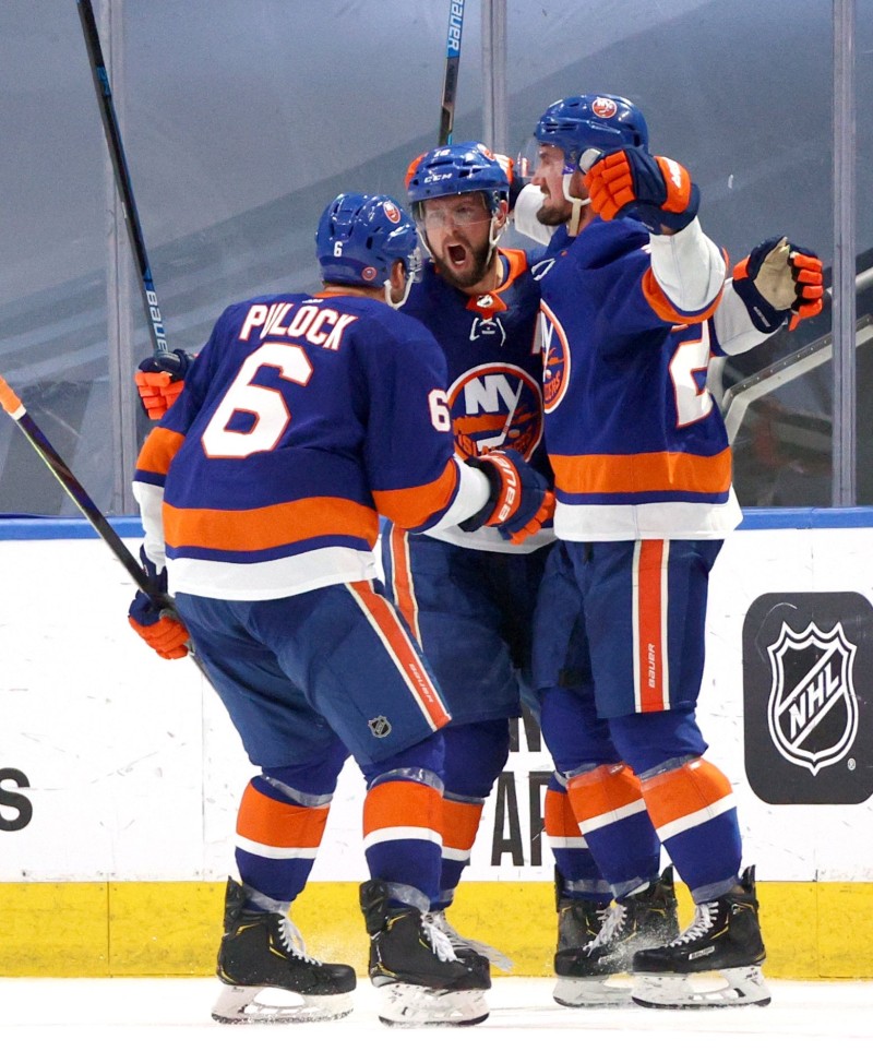 Les Islanders gagnent le match 3 et relancent la série