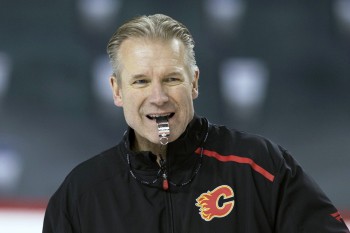 Geoff Ward restera à la tête des Flames