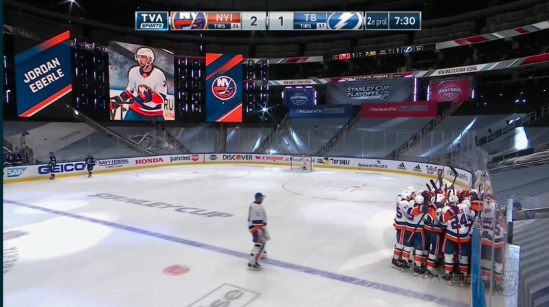 Les Islanders restent en vie face au Lightning