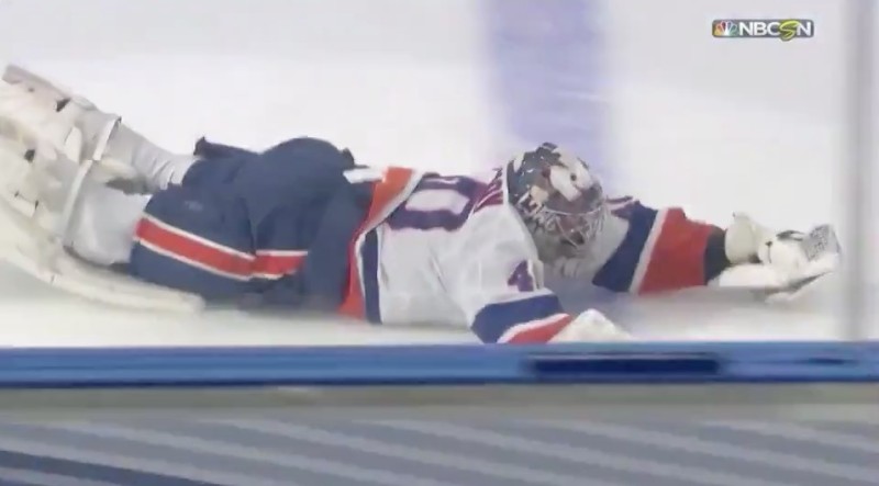 L'originale célébration de Semyon Varlamov