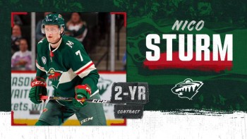 Nico Sturm prolonge lui de deux ans