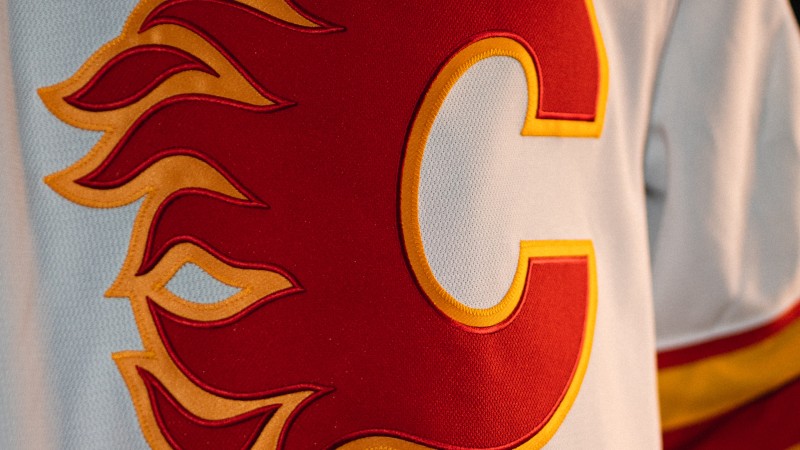 Les Flames porteront leur superbe maillot rétro la saison prochaine