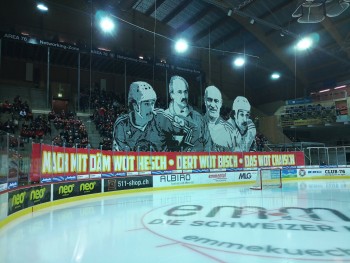 Le bel hommage des fans de Langnau à Simon Schenk