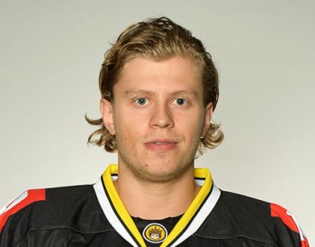 Mathias Trettenes viendra prêter main forte au HC Bienne, un autre joueur en isolement