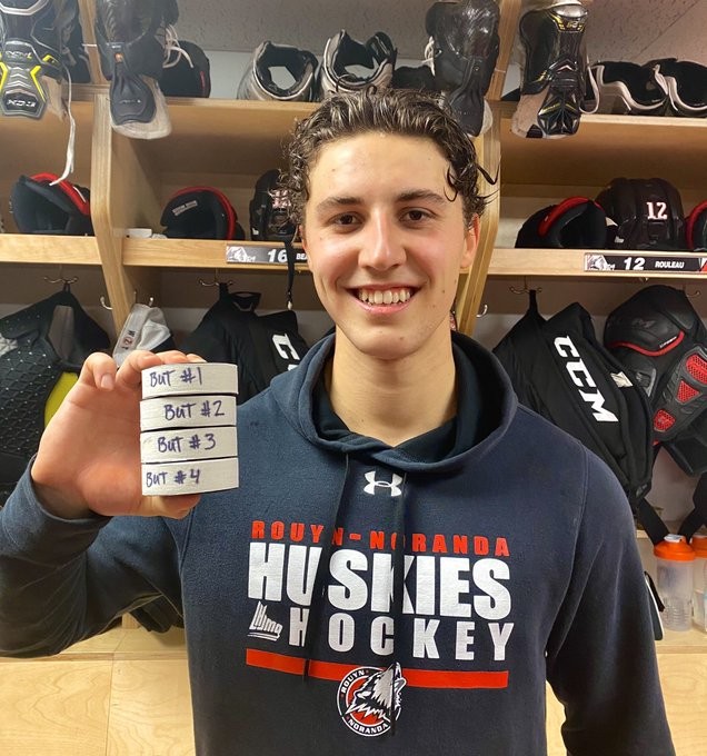 Un joueur marque quatre fois alors que son équipe était menée 4-1 à six minutes du terme du match