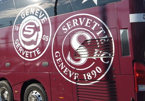 Les clubs de hockey et de foot genevois se partageront un car pour les déplacements