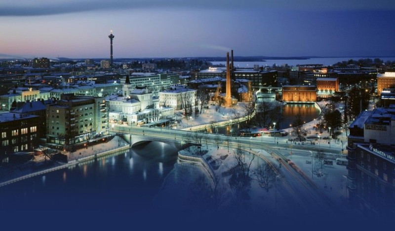 Les Finlandais ne font pas les choses à moitié côté patinoire artificielle