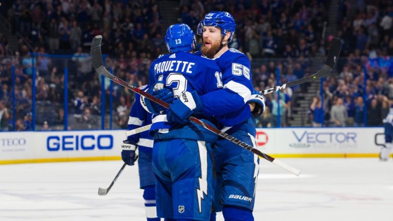 Echange de quatre joueurs entre les Sénateurs et le Lightning