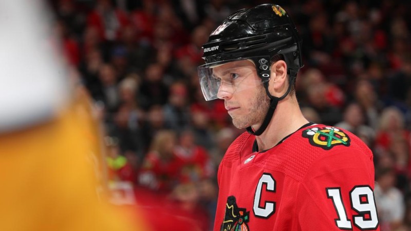 Jonathan Toews s'exprime sur ses soucis de santé