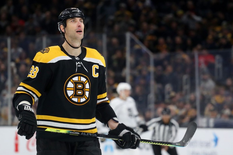 Zdeno Chara prend congé avec classe des Bruins de Boston et de ses fans