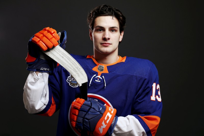 Mathew Barzal s'entend finalement avec les Islanders